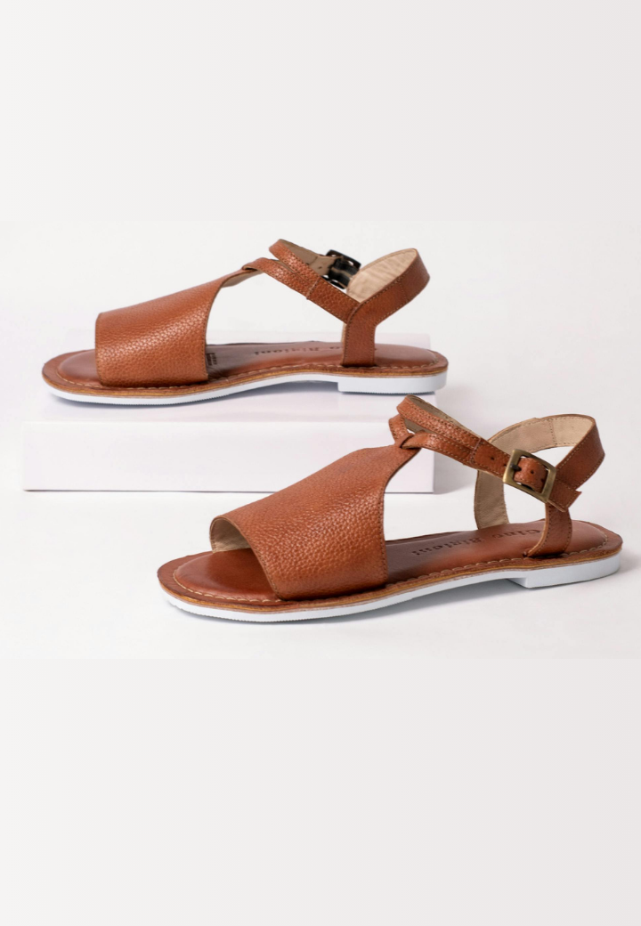 sapatos-e-bolsas-leoniesapatos-e-bolsas-leonie-3-2.png